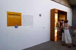 Exposicion Sacred Place de Alfonso Crujera